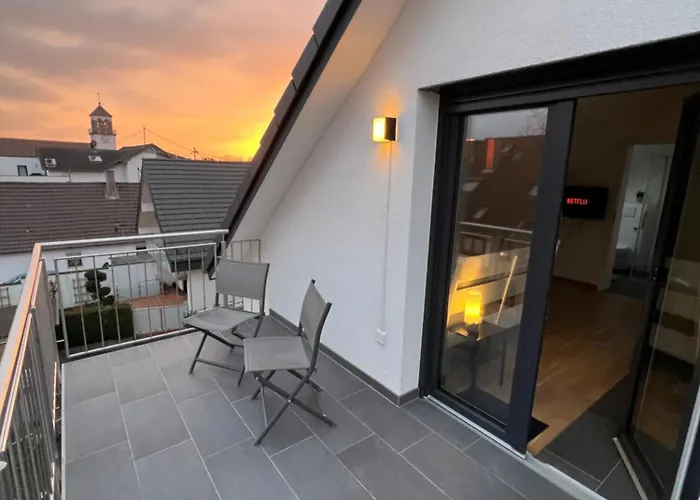 Charmantes Studio-Apartment Im Herzen Von Neureut - Fussbodenheizung, Regendusche, Waschmaschine, Stellplatz